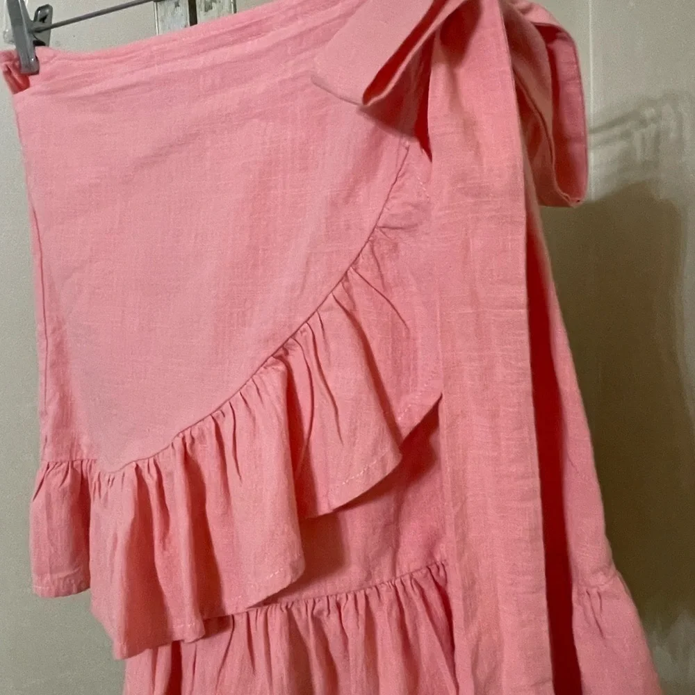 SALMON PINK RUFFLE WRAP SKIRT SZ SMALL